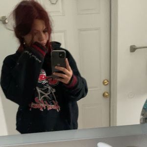 Meet your Posher, Mica